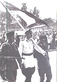   1943 